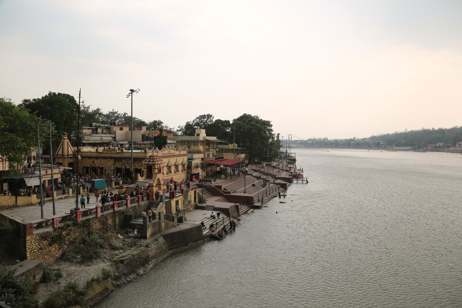 El Ganges a su paso por Rishikesh.